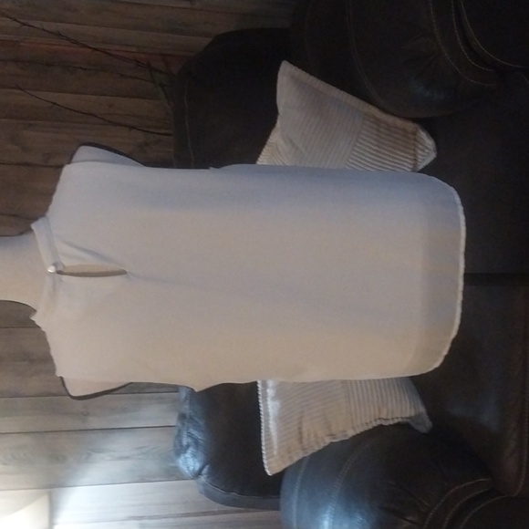 Monteau Key Hole Silky Lined Shell Top Ivory Sleeveless Blouse Size L - Picture 4 of 8